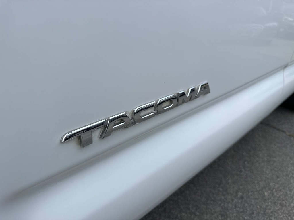 2008 Toyota Tacoma Image 24