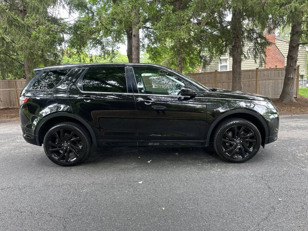 2018 Land Rover Discovery Sport Image 3