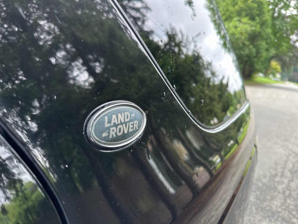 2018 Land Rover Discovery Sport Image 28