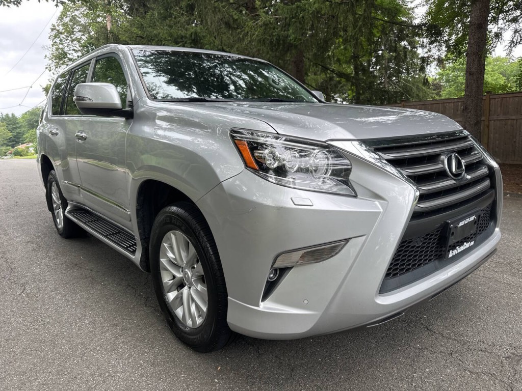 2015 Lexus GX 460 Image 2