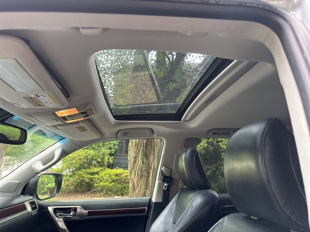 2015 Lexus GX 460 Image 11