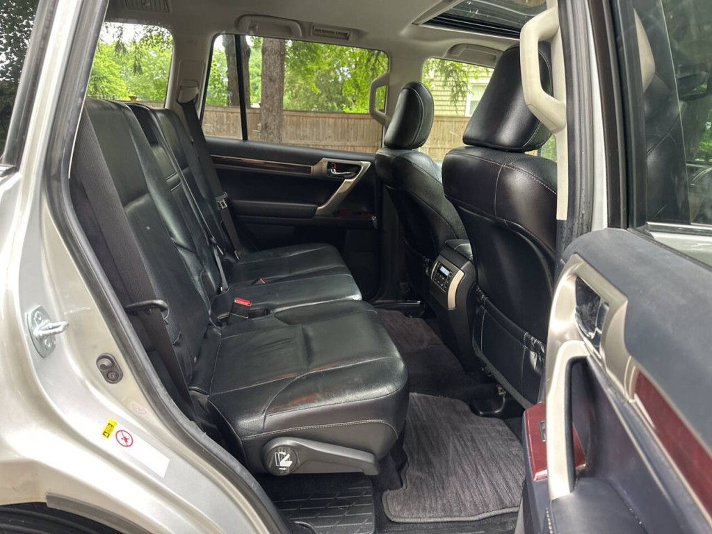 2015 Lexus GX 460 Image 26