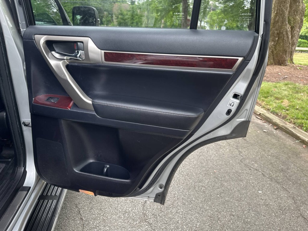 2015 Lexus GX 460 Image 27