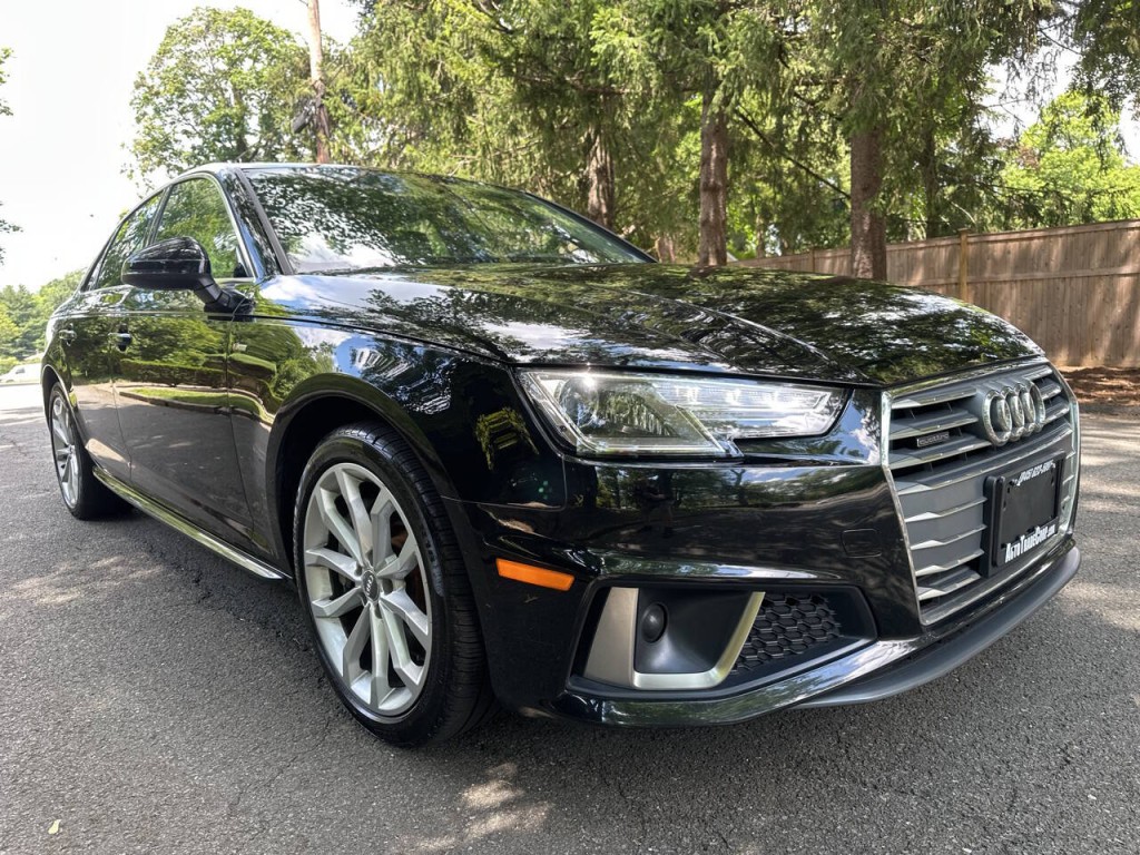 2019 Audi A4 Image 2