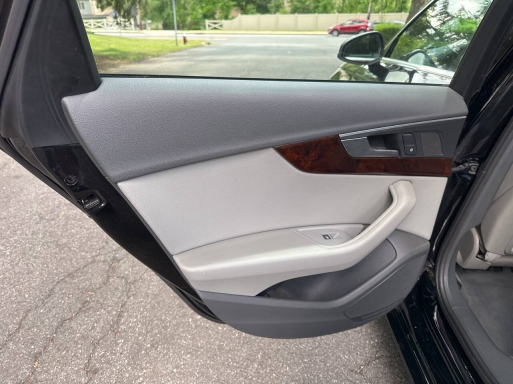 2019 Audi A4 Image 19