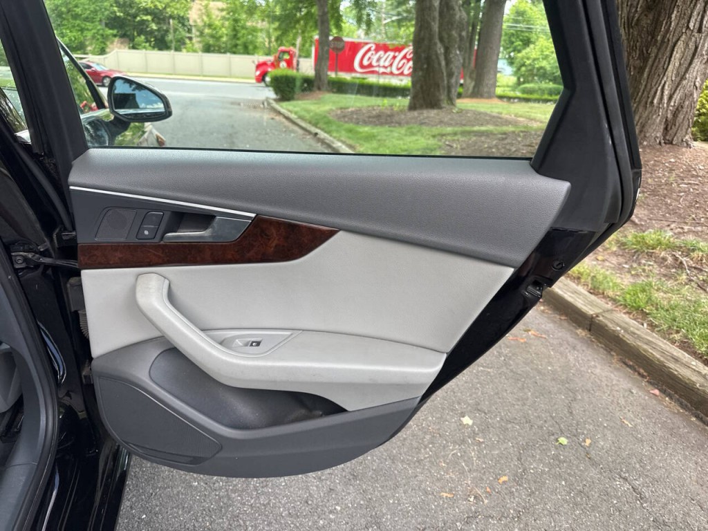 2019 Audi A4 Image 24