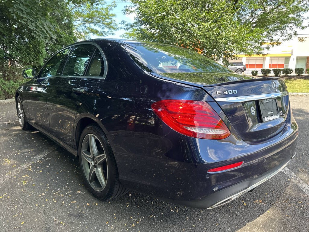 2019 Mercedes-Benz E-Class Image 6