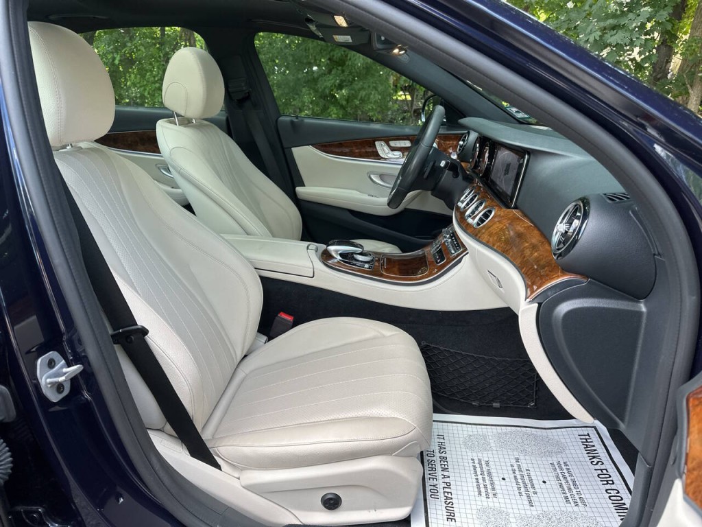 2019 Mercedes-Benz E-Class Image 22