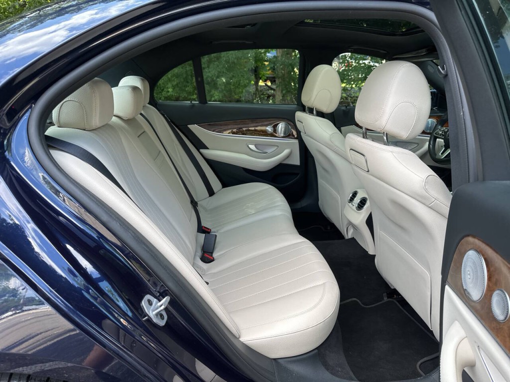2019 Mercedes-Benz E-Class Image 25