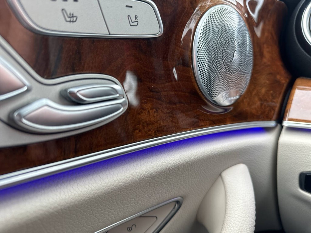 2019 Mercedes-Benz E-Class Image 30