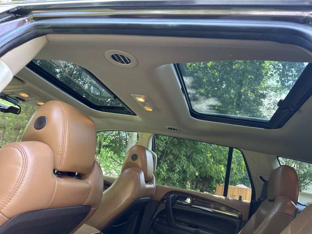 2015 Buick Enclave Image 18