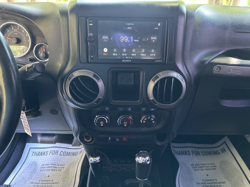 2013 Jeep Wrangler Unlimited Image 12