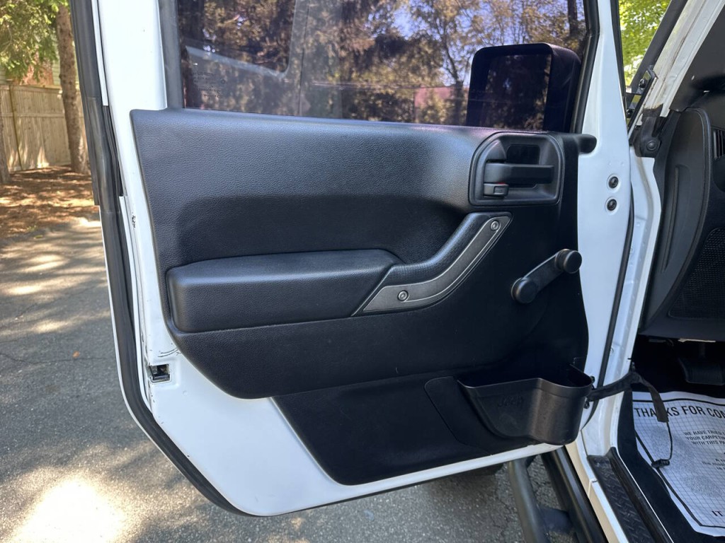 2013 Jeep Wrangler Unlimited Image 18