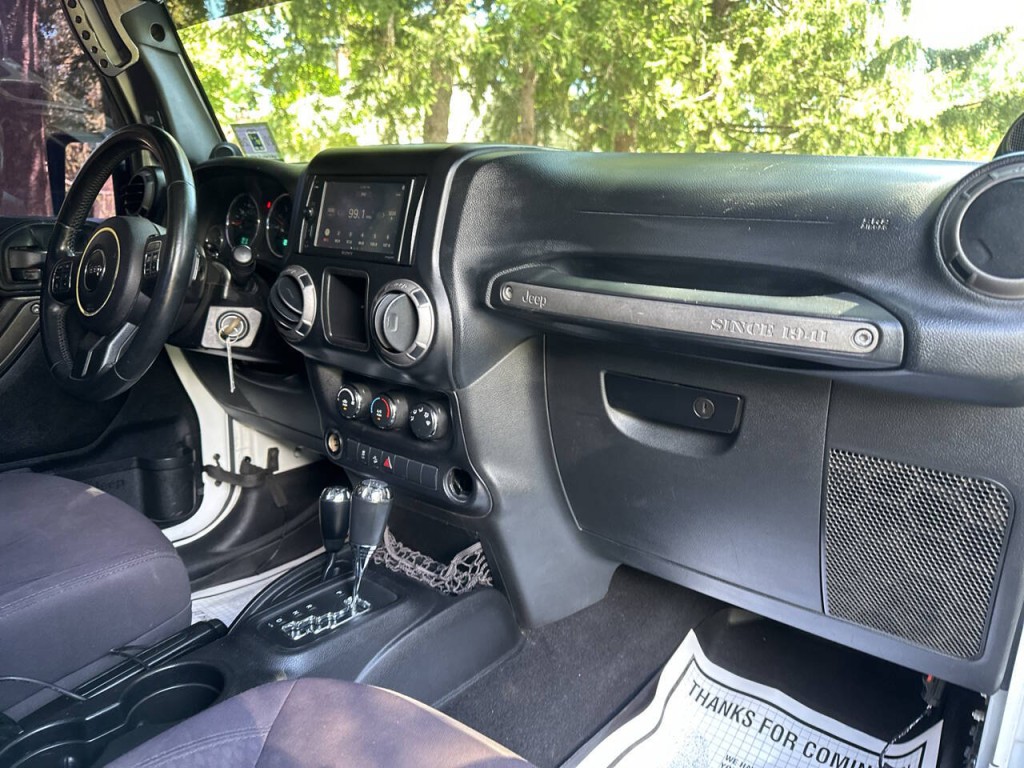 2013 Jeep Wrangler Unlimited Image 23
