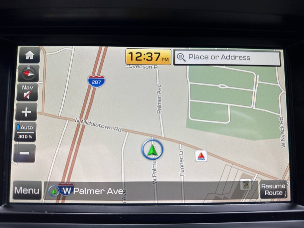 2016 Hyundai Genesis Image 12