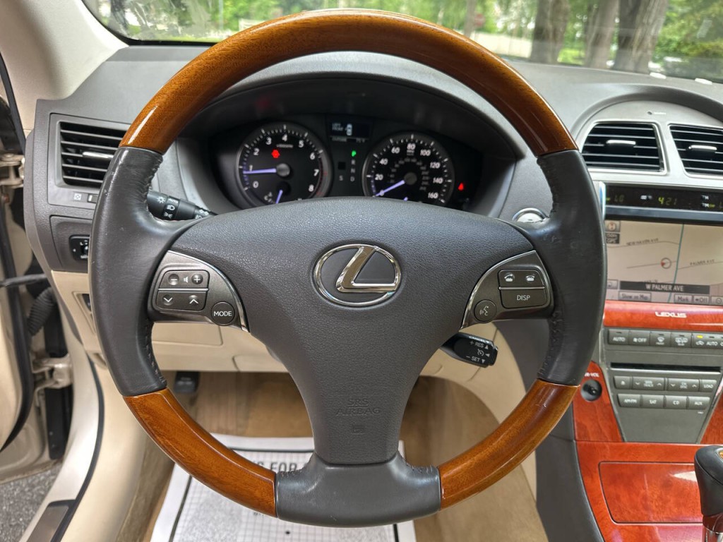 2010 Lexus ES 350 Image 11