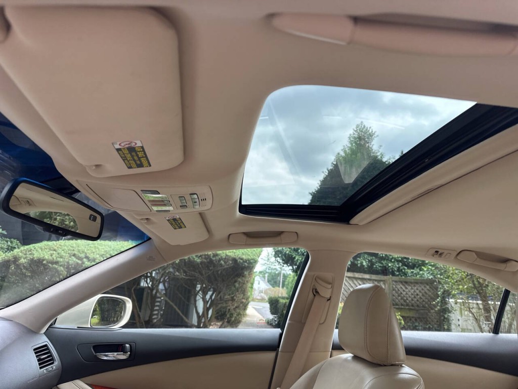 2010 Lexus ES 350 Image 15