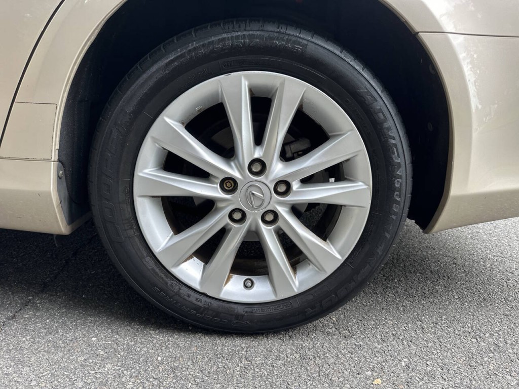 2010 Lexus ES 350 Image 26