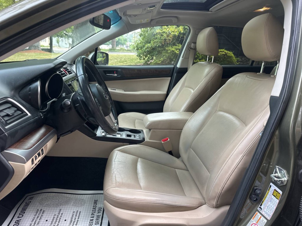2015 Subaru Outback Image 10