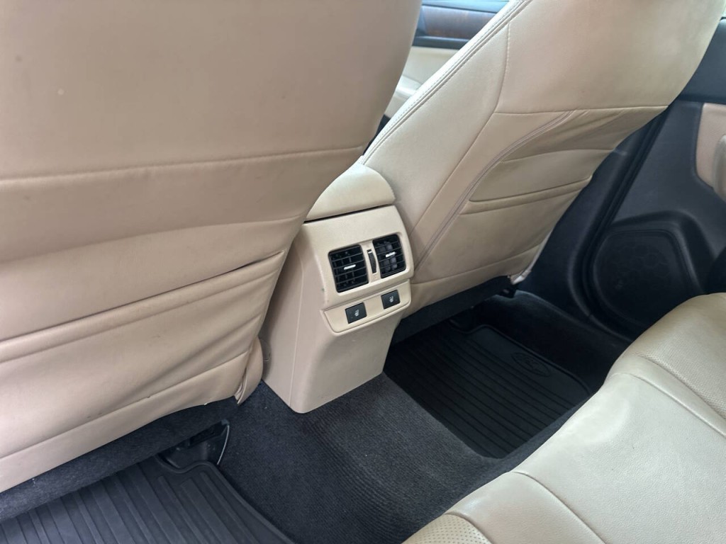2015 Subaru Outback Image 19