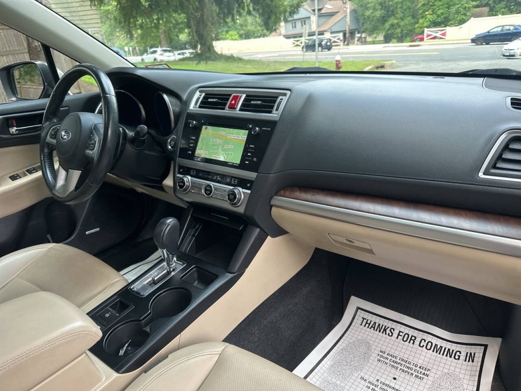 2015 Subaru Outback Image 22