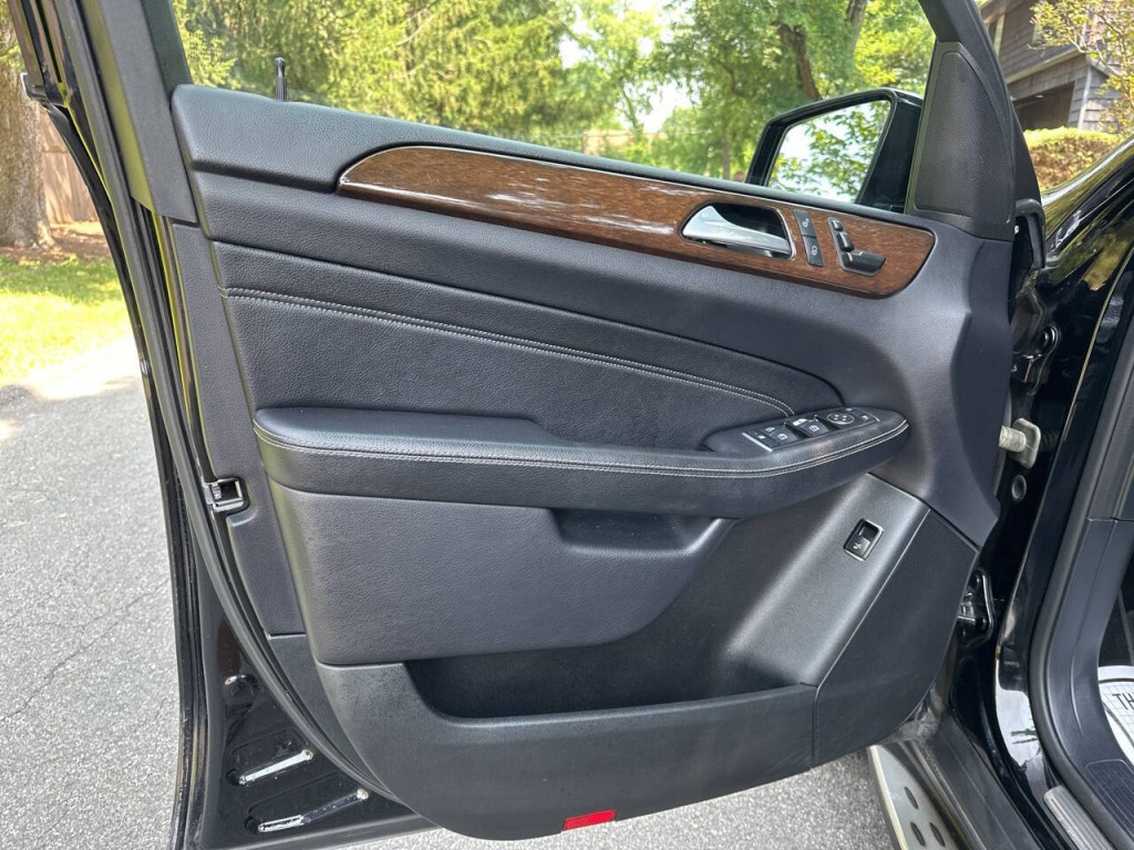 2015 Mercedes-Benz M-Class Image 15