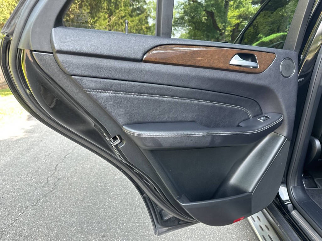 2015 Mercedes-Benz M-Class Image 17