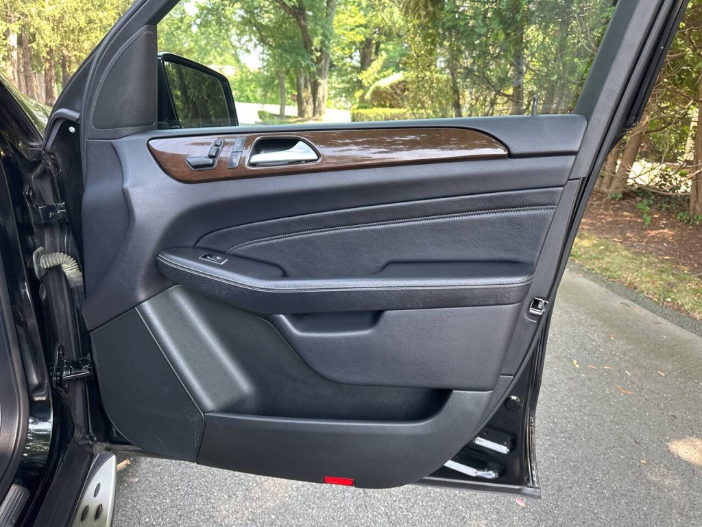 2015 Mercedes-Benz M-Class Image 20