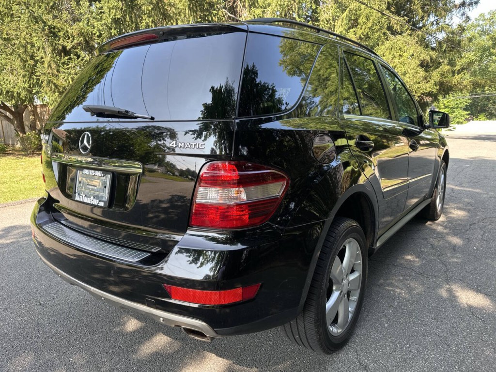 2011 Mercedes-Benz M-Class Image 4