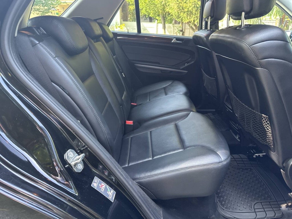 2011 Mercedes-Benz M-Class Image 23
