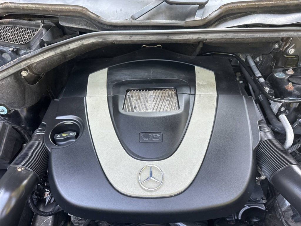 2011 Mercedes-Benz M-Class Image 26
