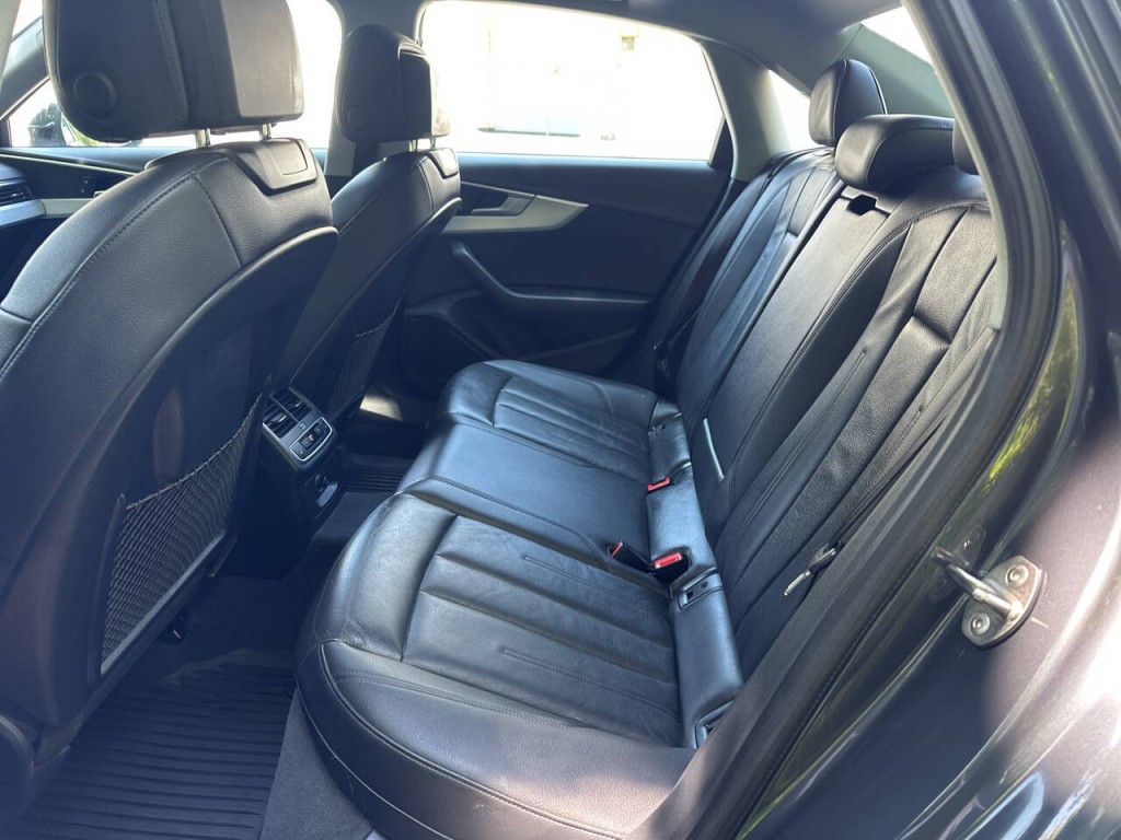 2018 Audi A4 Image 18