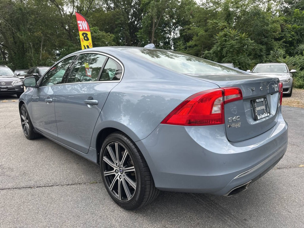 2017 Volvo S60 Image 6