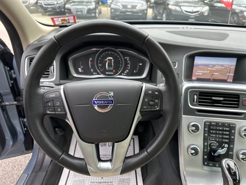 2017 Volvo S60 Image 11