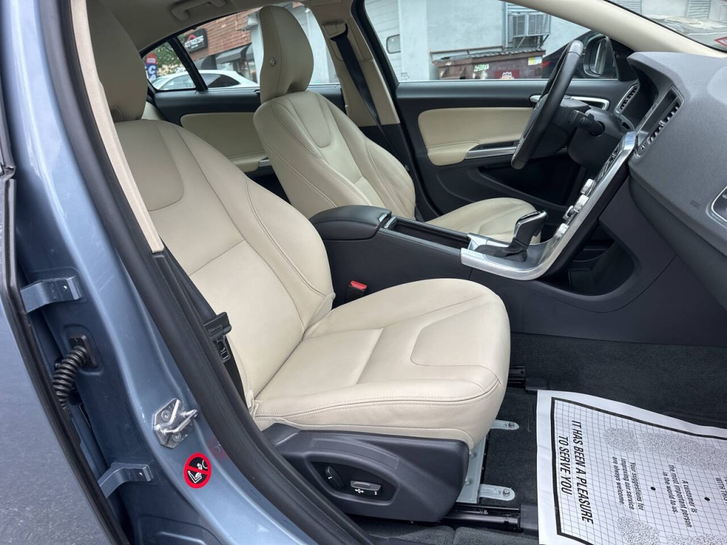 2017 Volvo S60 Image 20