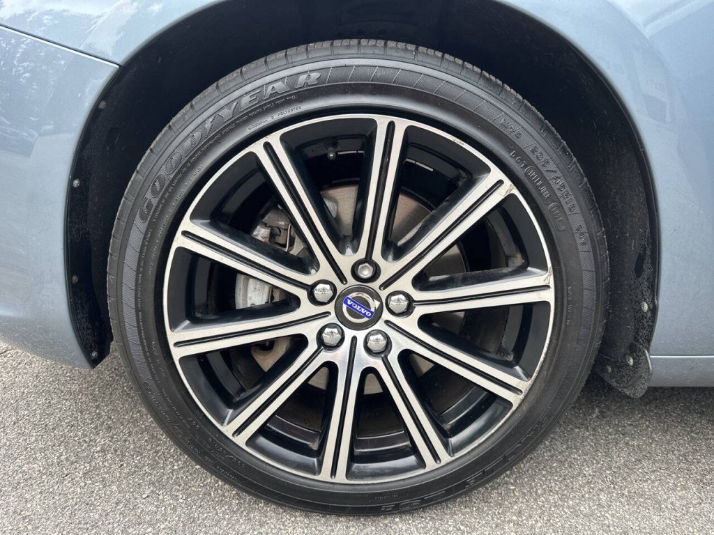 2017 Volvo S60 Image 27