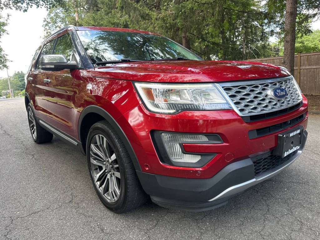 2016 Ford Explorer Image 2