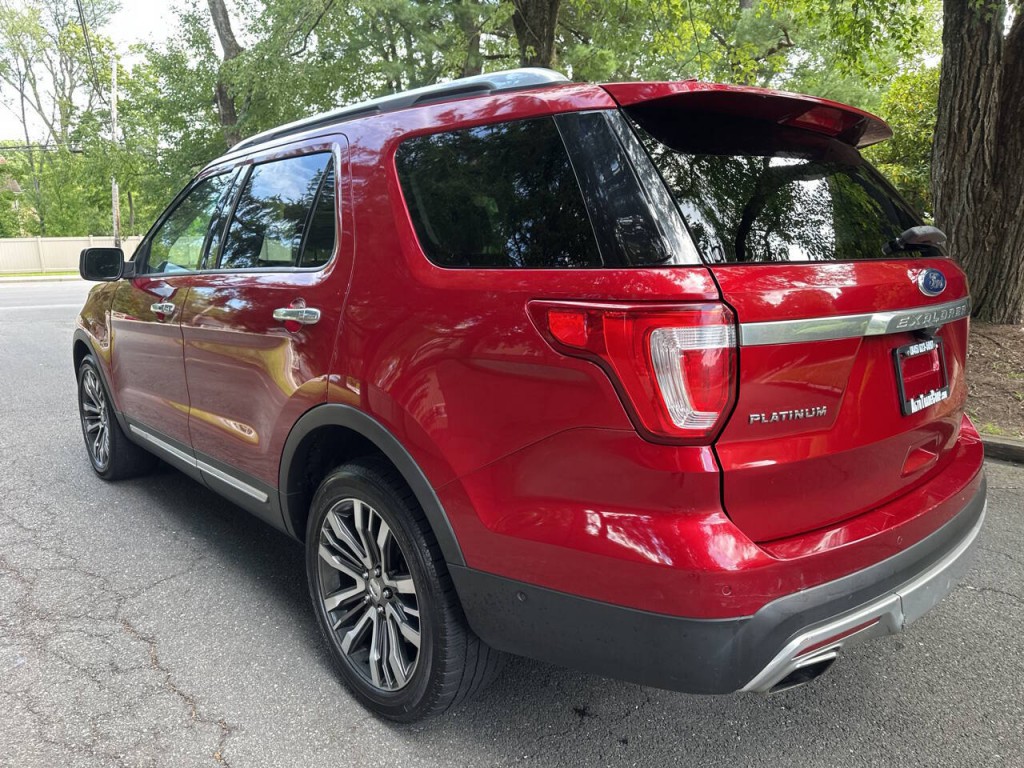 2016 Ford Explorer Image 6