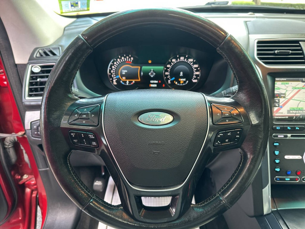 2016 Ford Explorer Image 12