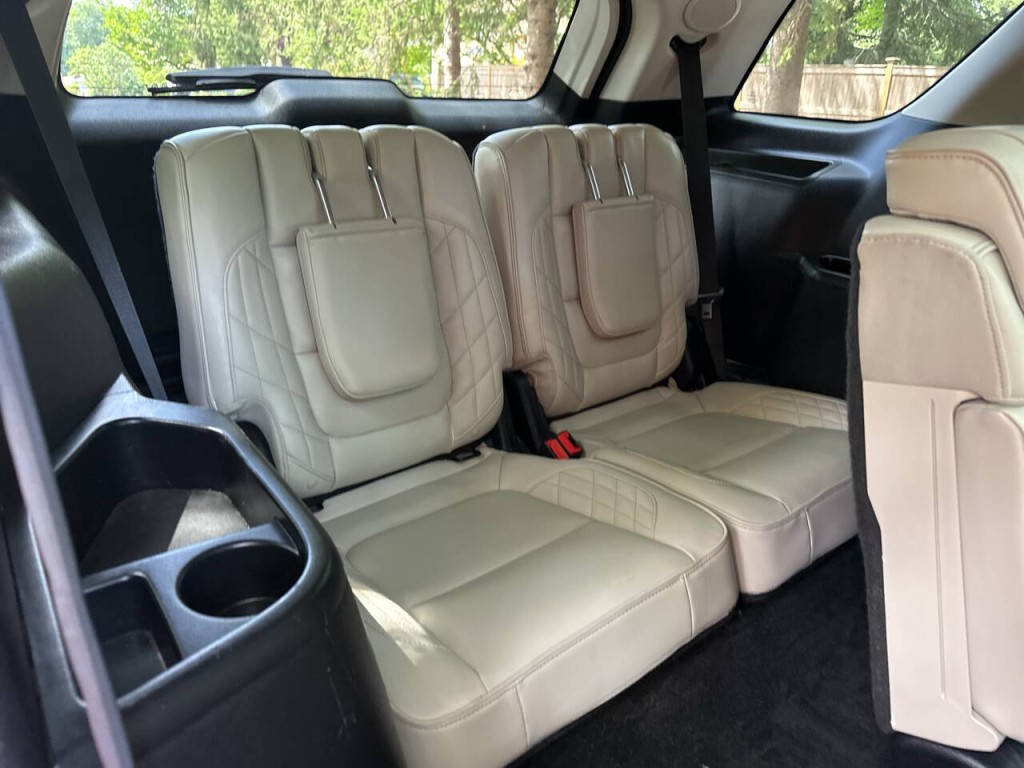 2016 Ford Explorer Image 28