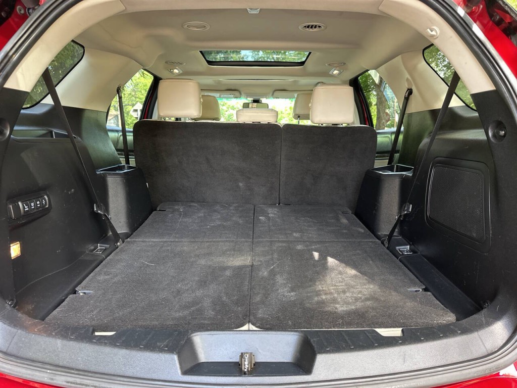 2016 Ford Explorer Image 30