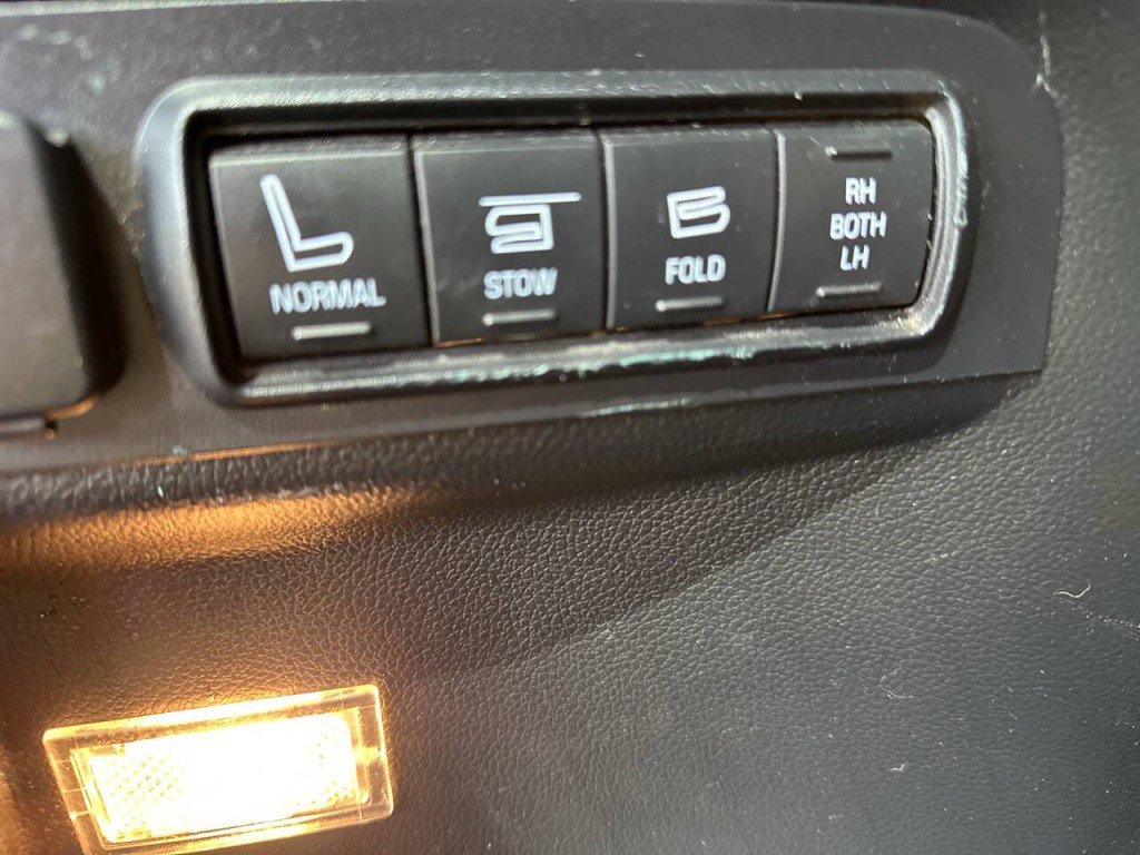 2016 Ford Explorer Image 31