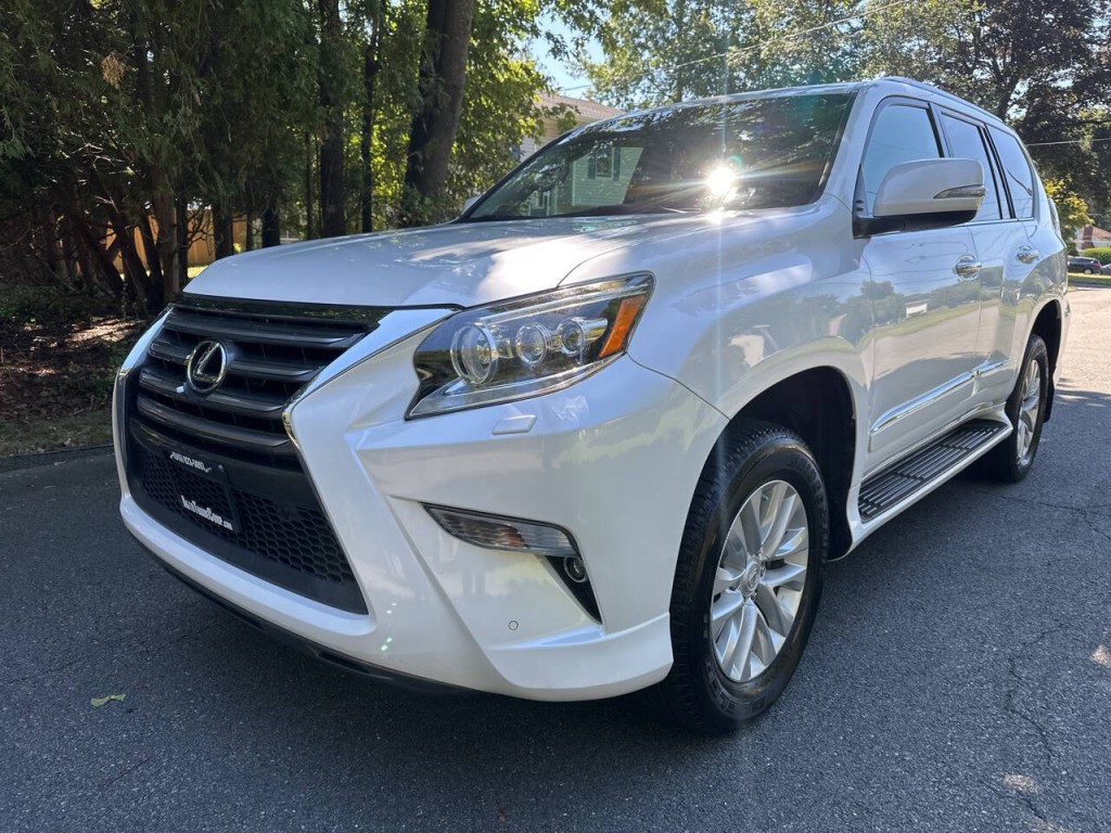 2017 Lexus GX 460 Image 8