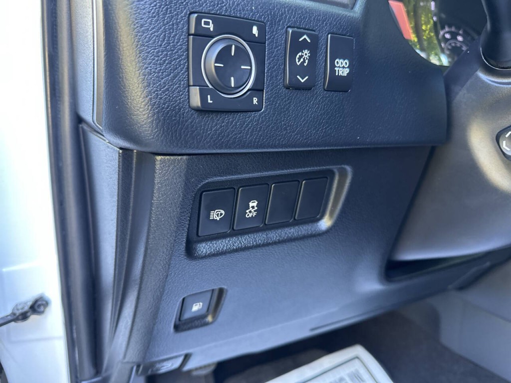 2017 Lexus GX 460 Image 18
