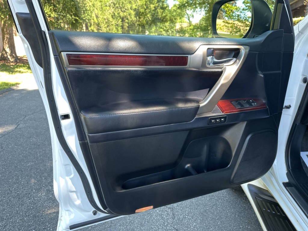 2017 Lexus GX 460 Image 20