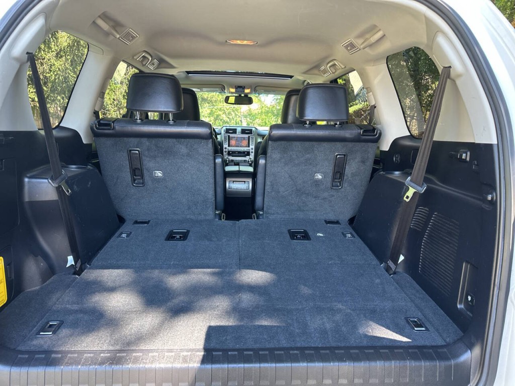 2017 Lexus GX 460 Image 30