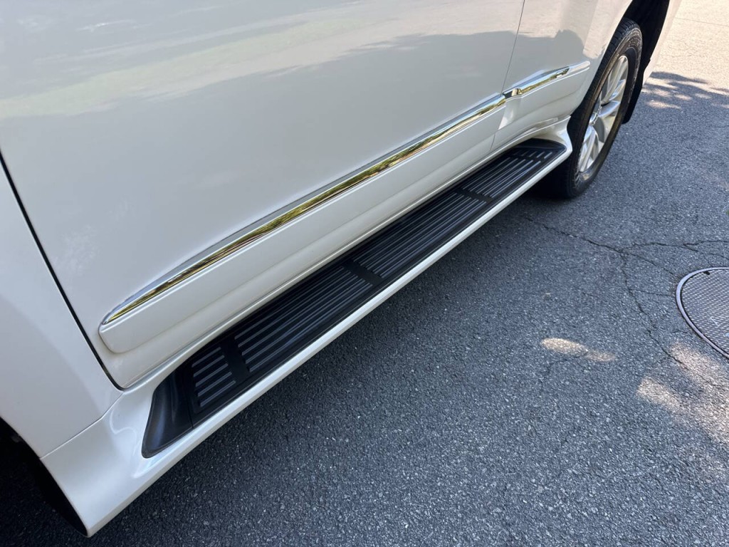 2017 Lexus GX 460 Image 33