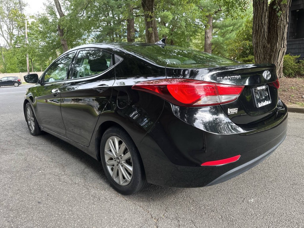 2015 Hyundai Elantra Image 6