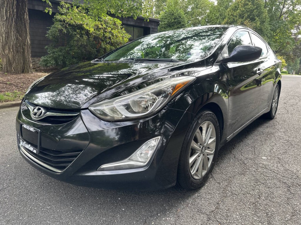 2015 Hyundai Elantra Image 8