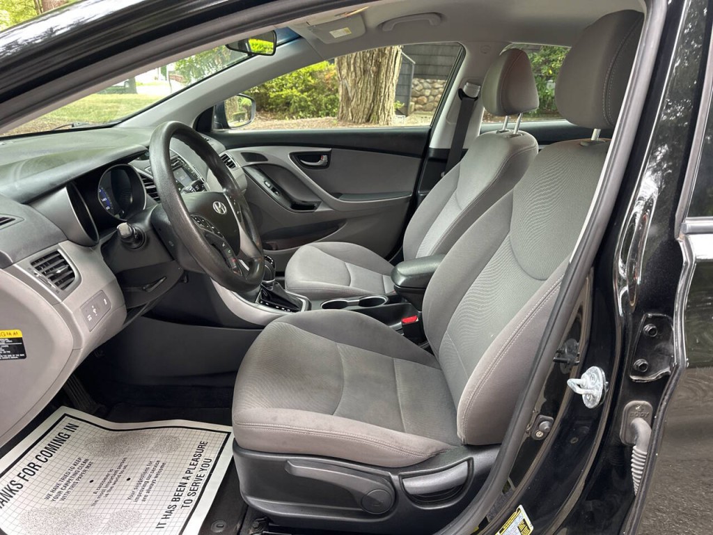 2015 Hyundai Elantra Image 10